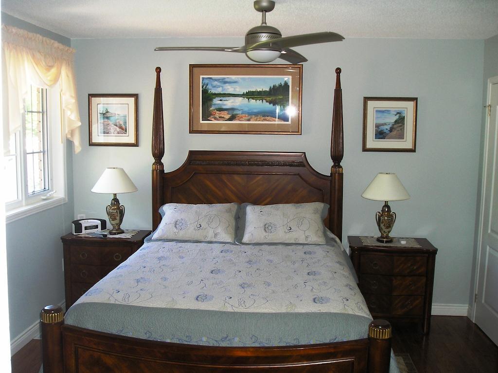 Tucked Inn The Harbour B&B Victoria Harbour 객실 사진