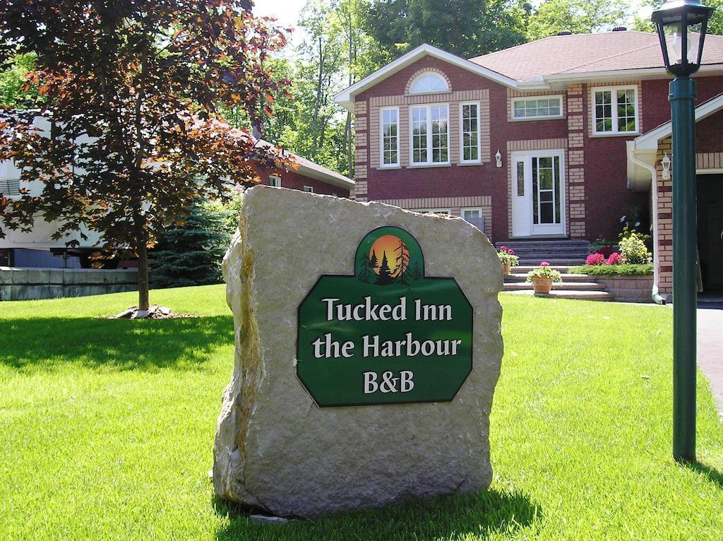 Tucked Inn The Harbour B&B Victoria Harbour 외부 사진